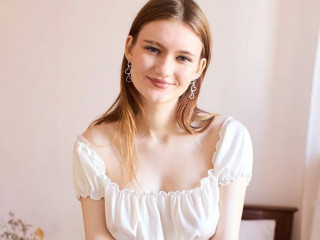 Luxcute-286 - Hallo Leute! Ich bin so froh, hier bei euch zu sein! Ich halte mich für ein nettes Mädchen ;)